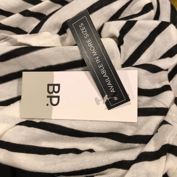 Brand New BP v-neck short sleeved t-shirt - Picture 4 of 5